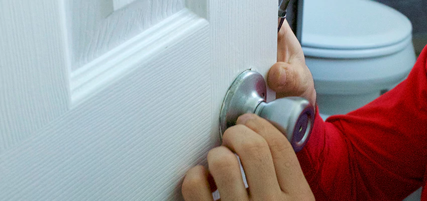 Vintage Door Knob Replacement in Bartlett, IL